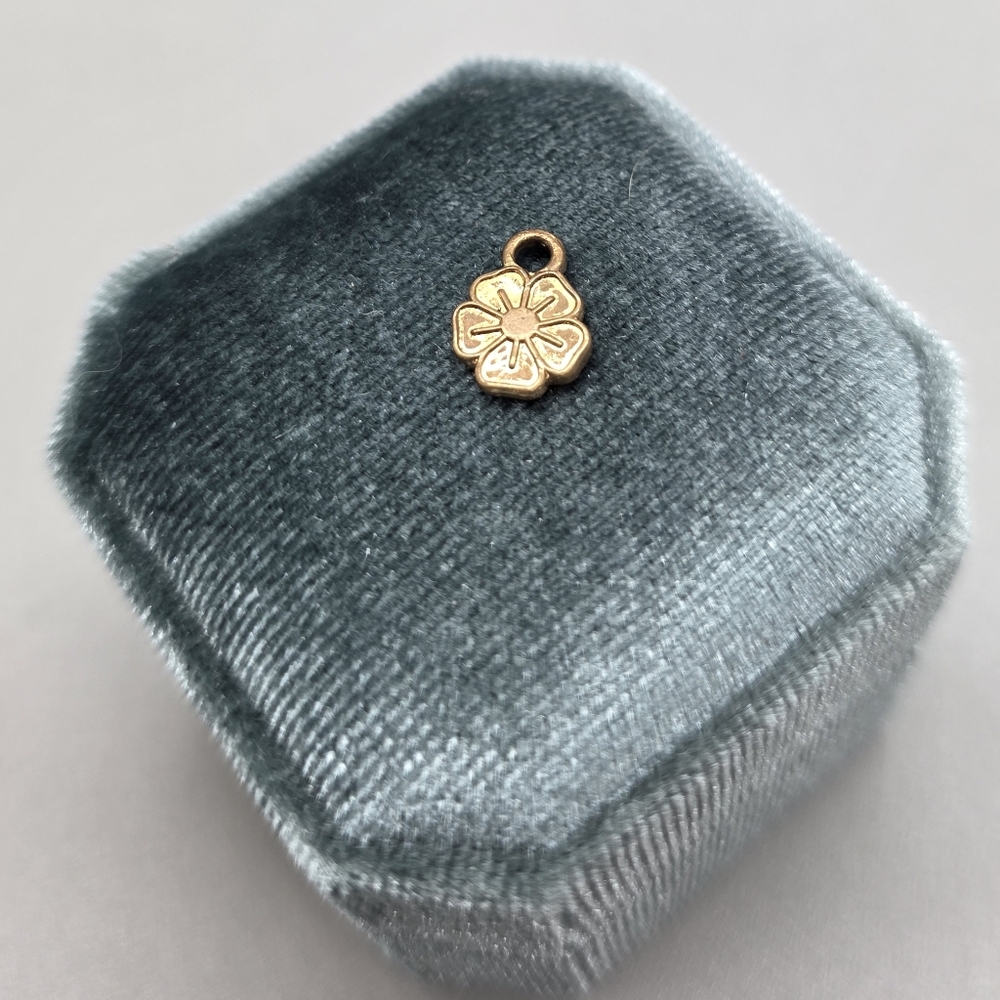 GIRL SCOUTS Vintage Clover Mini Pendant/Charm
